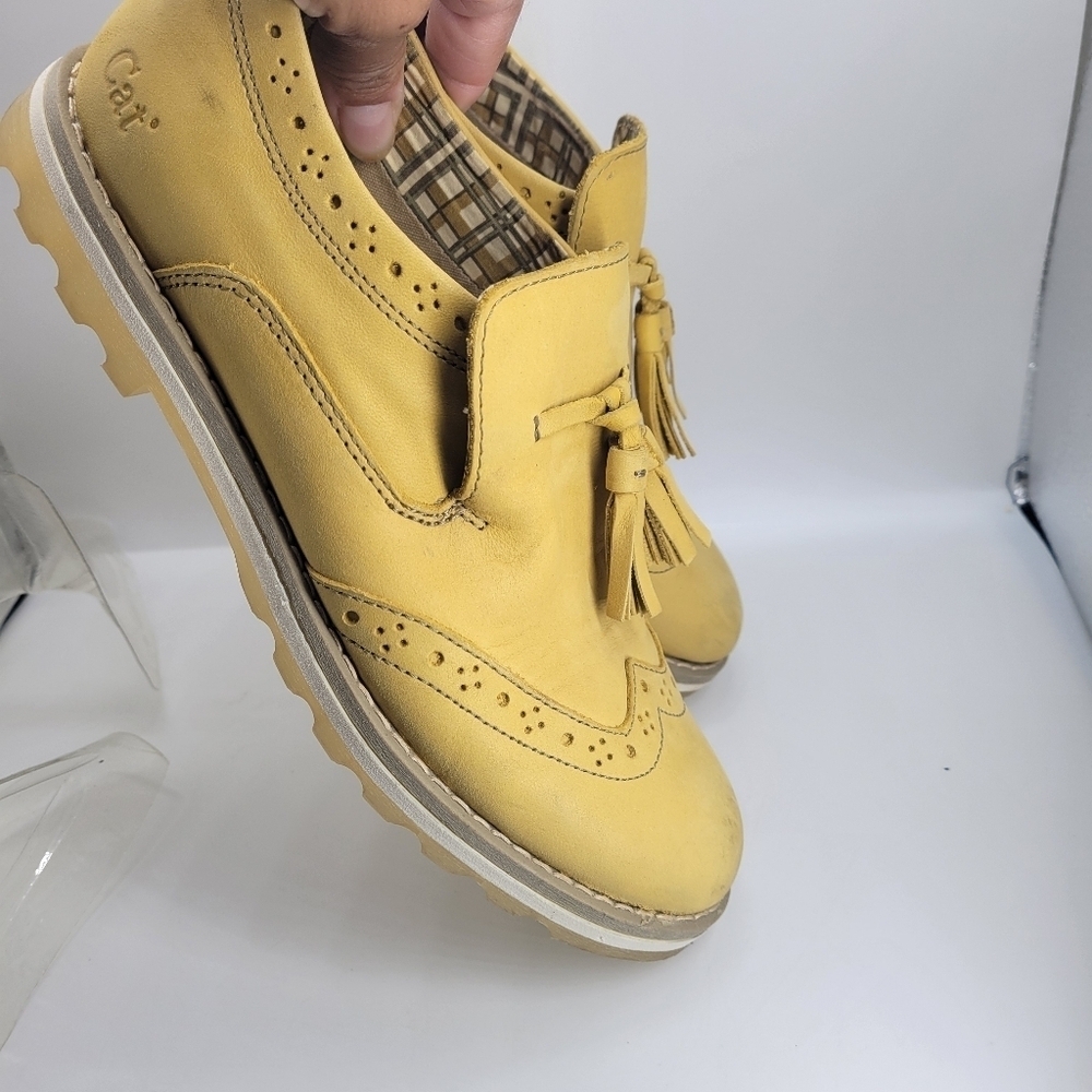 Cat Caterpillar Women's Flat Shoes Size 6 Light Yellow Leather LOAFERS - Picture 12 of 14